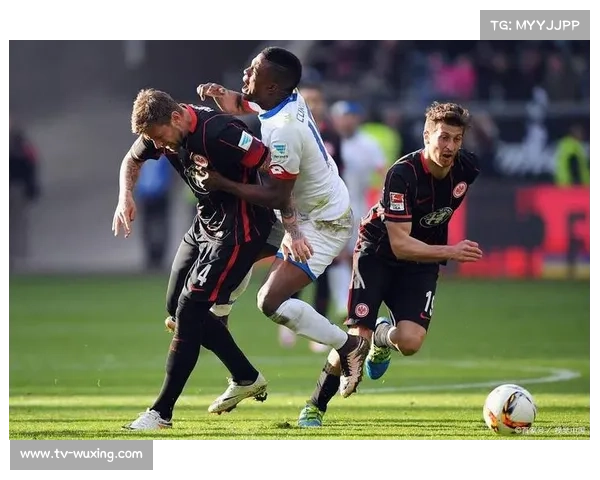 历史交锋回顾:近五次对决,多特蒙德均未能在慕尼黑安联球场取胜